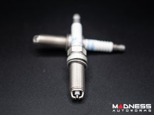 Alfa Romeo Giulia Spark Plugs - 2.9L QV - Platinum - NGK - Set of 6